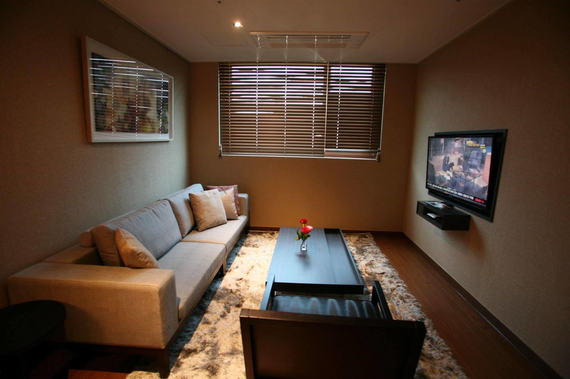 Hyunjin Tourist Hotel Тонге Екстер'єр фото