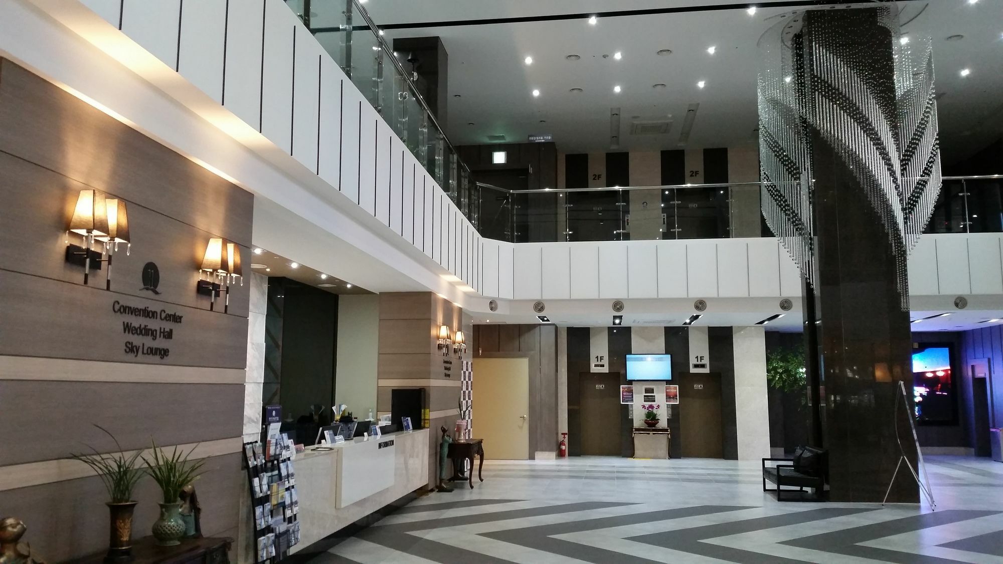 Hyunjin Tourist Hotel Тонге Екстер'єр фото