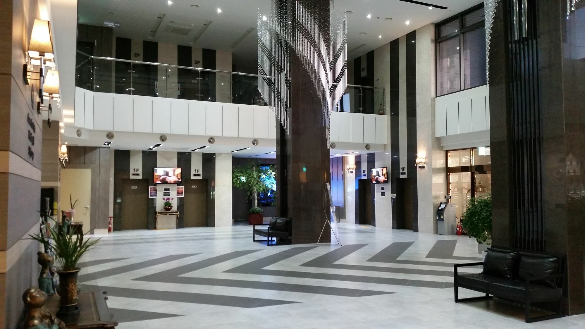Hyunjin Tourist Hotel Тонге Екстер'єр фото